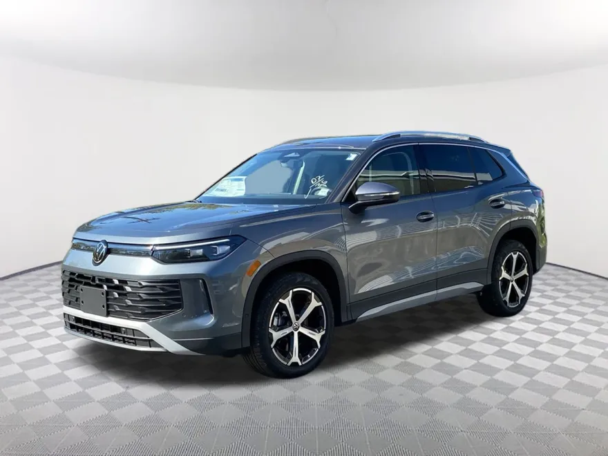 2025 Volkswagen Tiguan SE photo 1