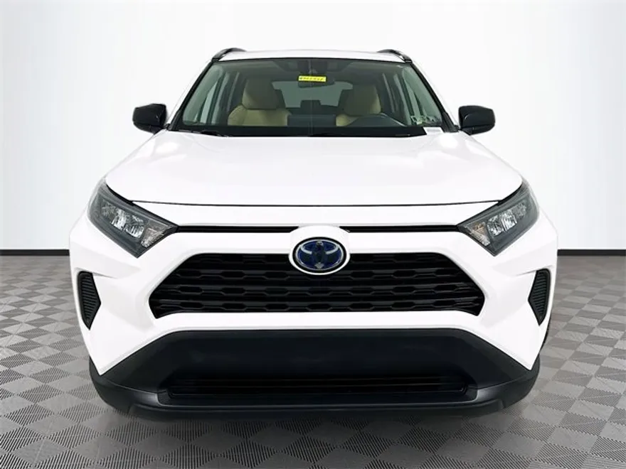 2021 Toyota RAV4 Hybrid LE photo 1