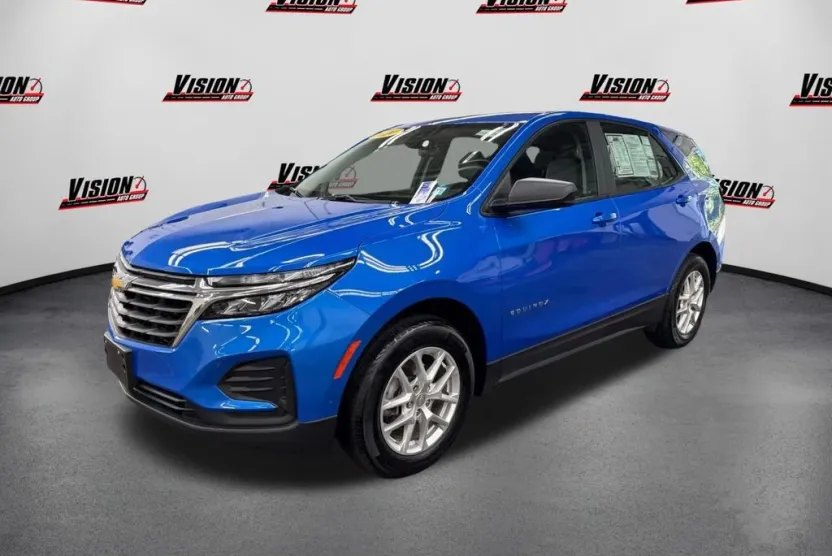 2024 Chevrolet Equinox LS photo 1