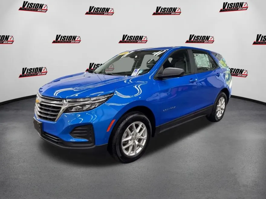 2024 Chevrolet Equinox LS photo 1