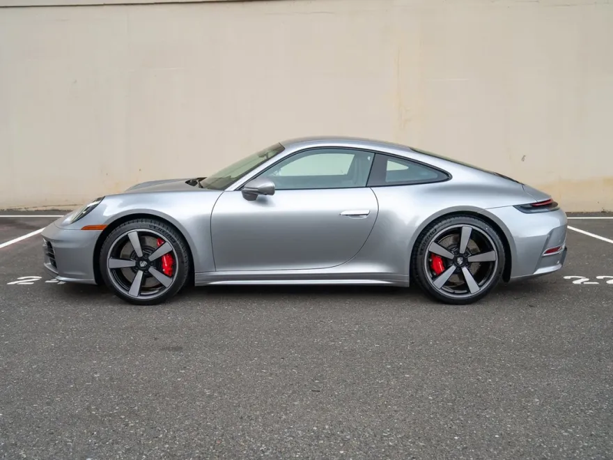 2025 Porsche 911 S photo 1