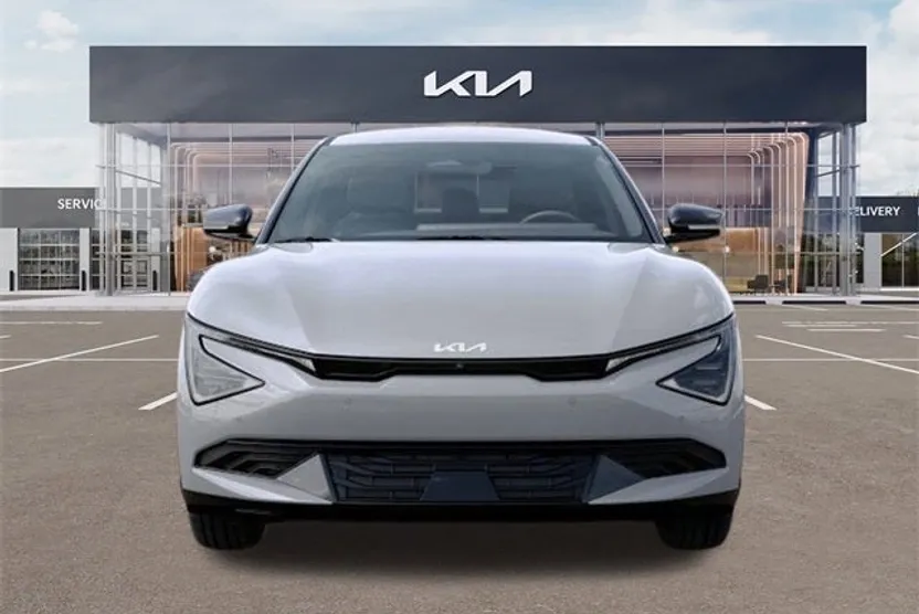 2025 Kia EV6 Light photo 1