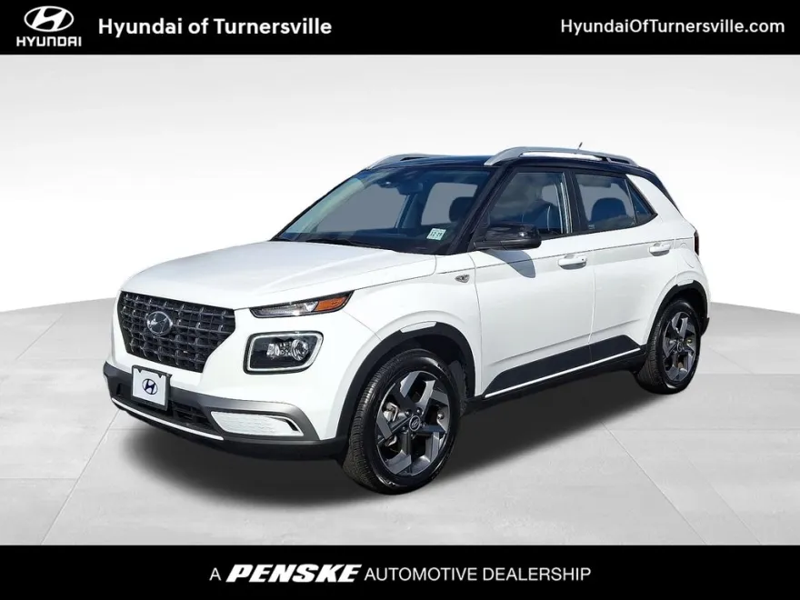2024 Hyundai Venue Limited photo 1