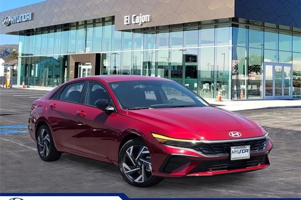 2025 Hyundai Elantra SEL Sport photo 1
