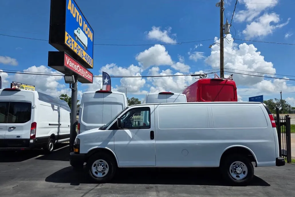 2020 Chevrolet Express 2500 Cargo photo 1