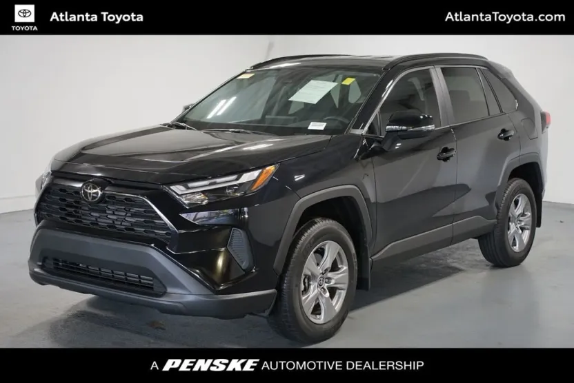 2025 Toyota RAV4 XLE photo 1