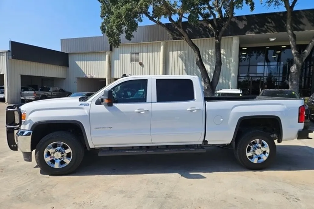 2017 Gmc Sierra SLE photo 1