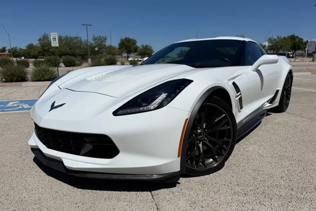 2017 Chevrolet Corvette Grand Sport 2LT photo 1