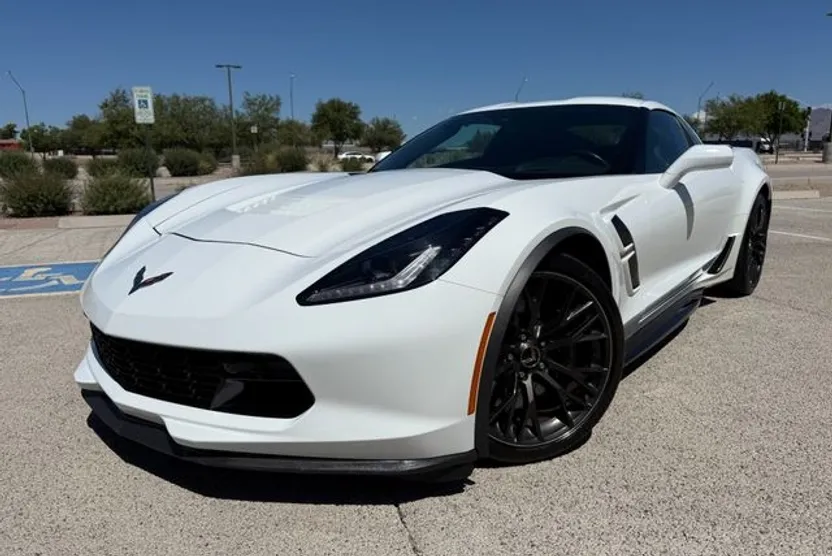 2017 Chevrolet Corvette Grand Sport 2LT photo 1