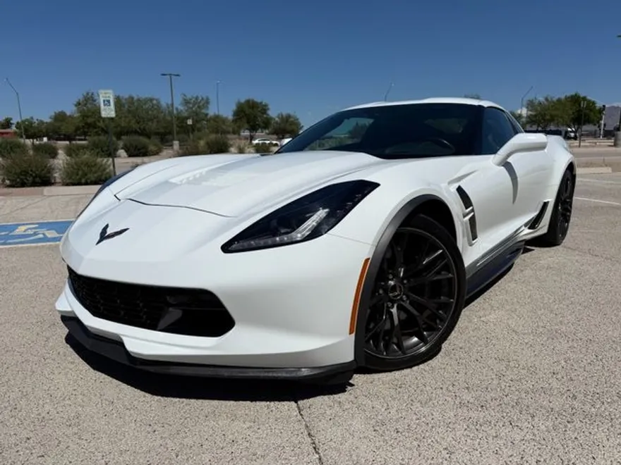 2017 Chevrolet Corvette Grand Sport 2LT photo 1
