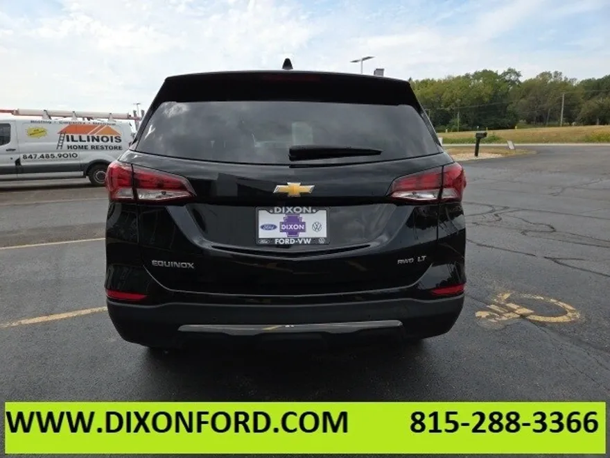 2022 Chevrolet Equinox LT photo 1