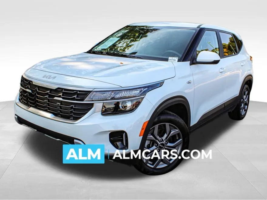 2024 Kia Seltos LX photo 1