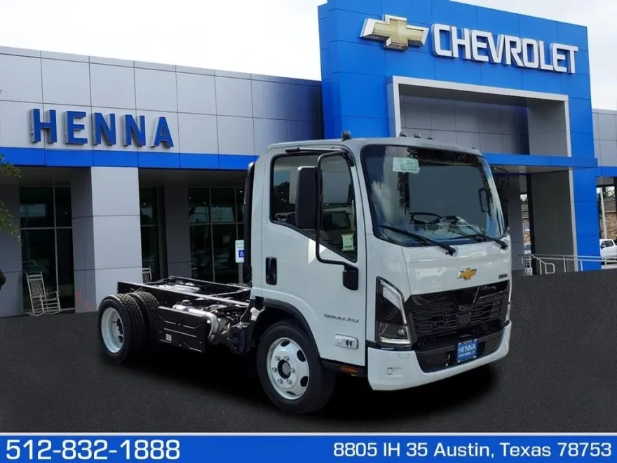 2025 Chevrolet Silverado photo 1