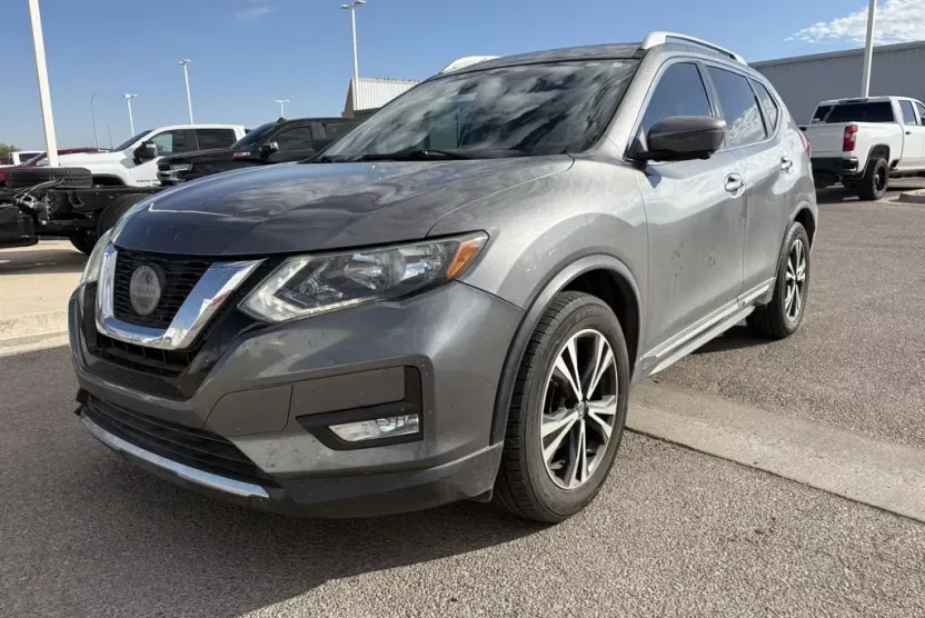 2018 Nissan Rogue SL photo 1