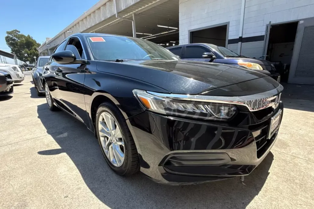 2018 Honda Accord LX photo 1