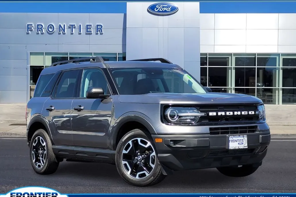 2023 Ford Bronco Sport Outer Banks photo 1