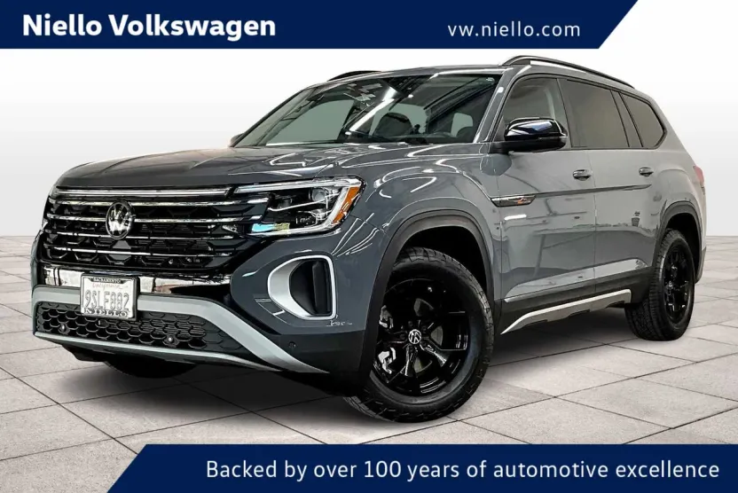 2025 Volkswagen Atlas Peak Edition SE photo 1