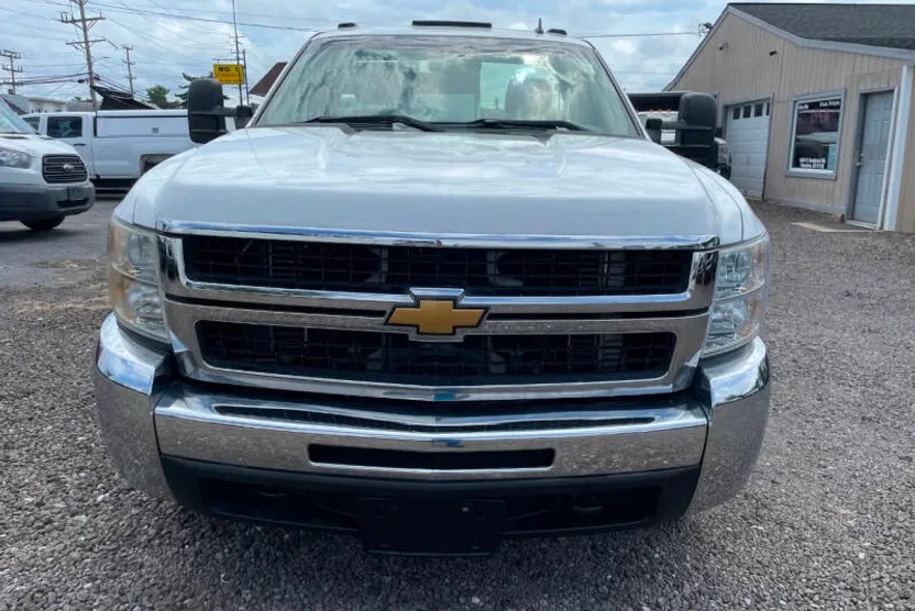 2009 Chevrolet Silverado 3500HD Work Truck photo 1
