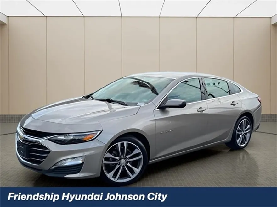 2022 Chevrolet Malibu 1LT photo 1
