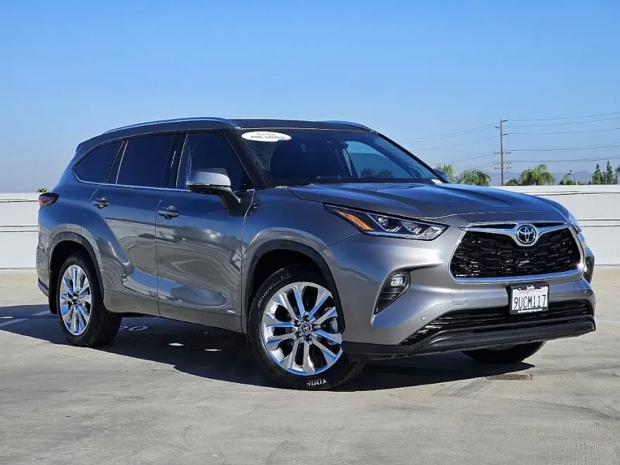 2025 Toyota Highlander Hybrid Limited photo 1