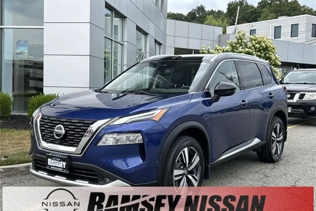 2021 Nissan Rogue Platinum photo 1
