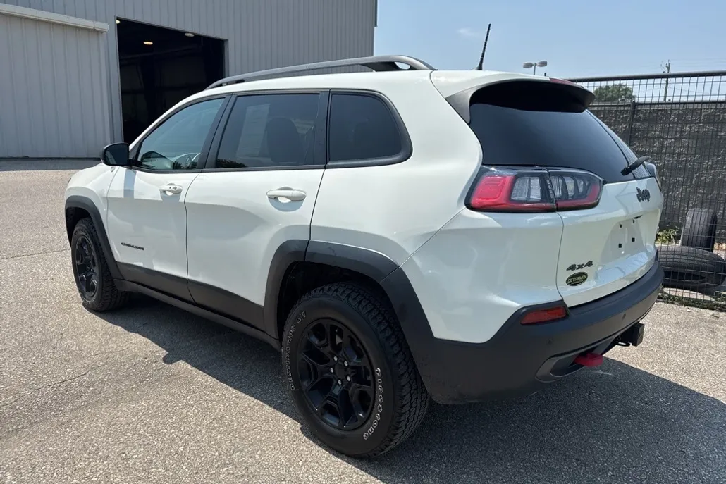 2019 Jeep Cherokee Trailhawk photo 1