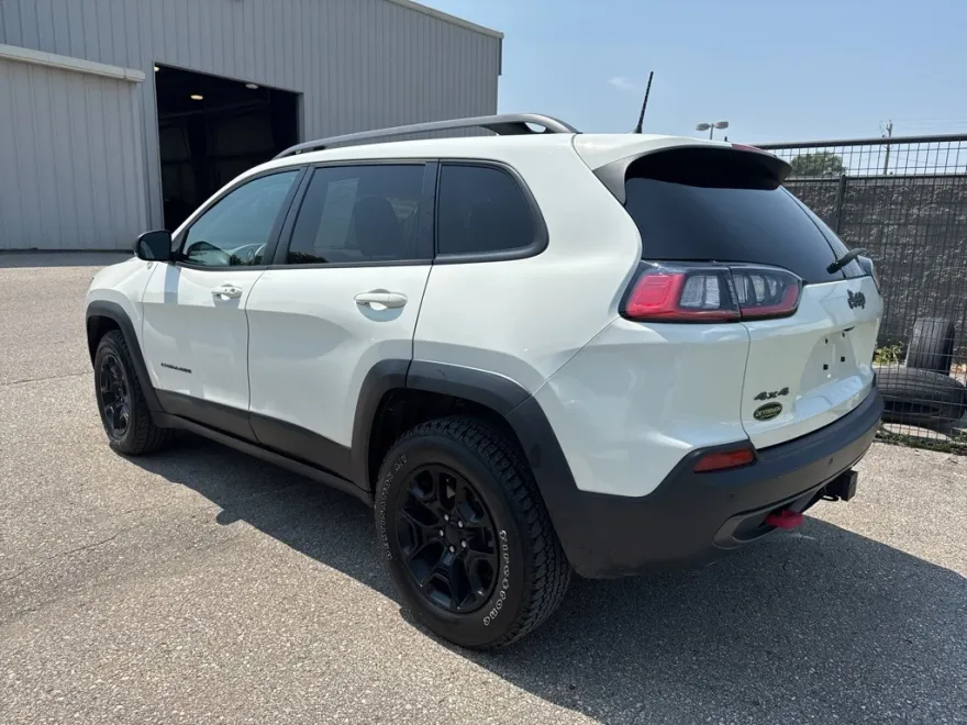 2019 Jeep Cherokee Trailhawk photo 1
