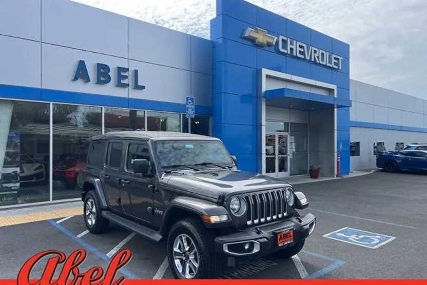 2018 Jeep Wrangler Unlimited Sahara photo 1