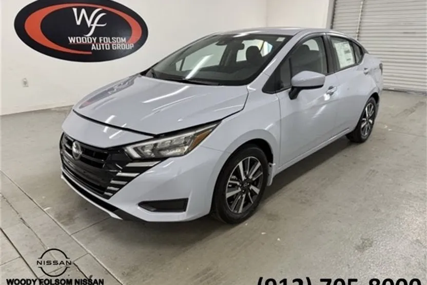 2025 Nissan Versa SV photo 1