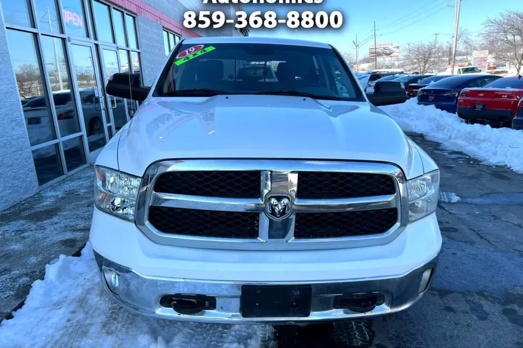 2019 Ram 1500 Classic SLT photo 1