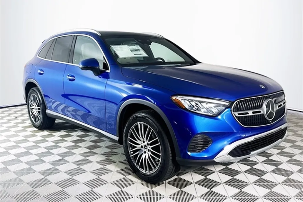 2026 Mercedes Benz GLC 300 photo 1