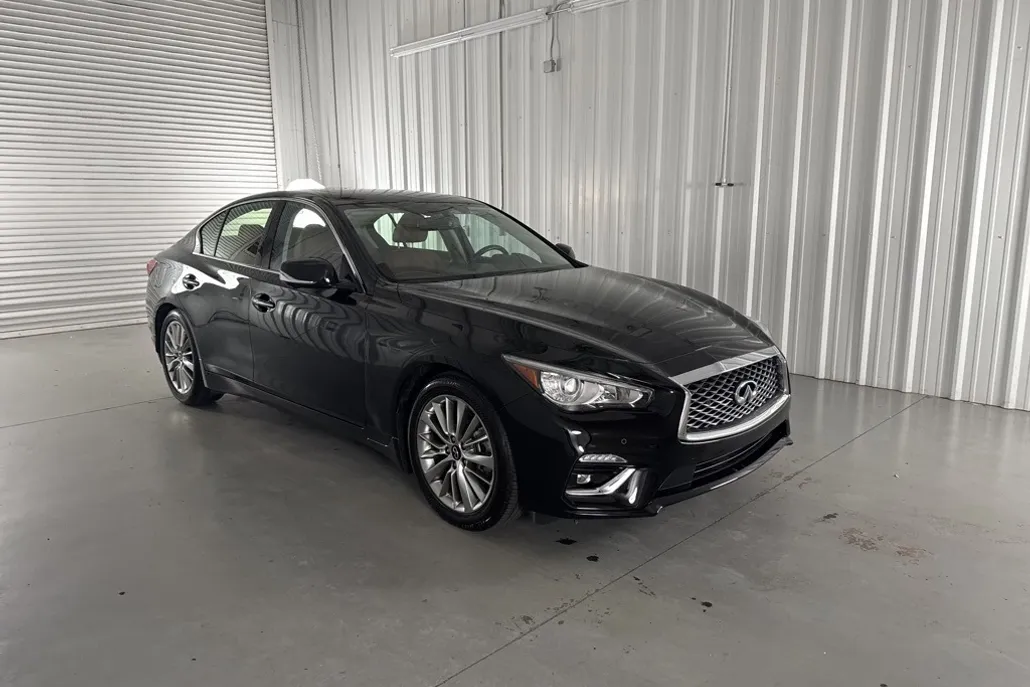2024 Infiniti Q50 LUXE photo 1