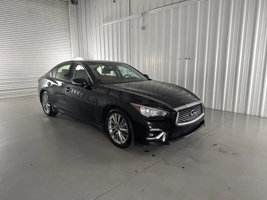 2024 Infiniti Q50 LUXE photo 1