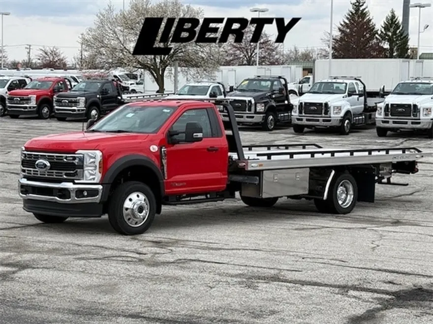 2024 Ford F-550 photo 1