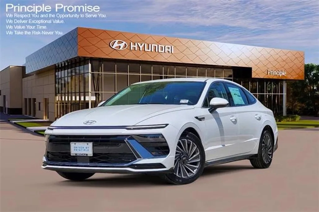 2025 Hyundai Sonata Hybrid SEL photo 1