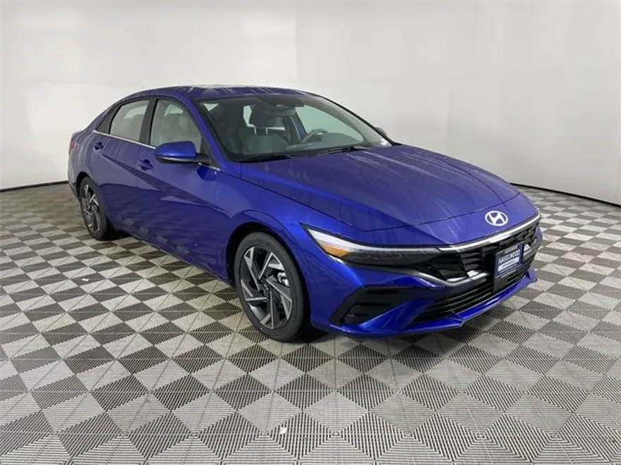 2025 Hyundai Elantra SEL Convenience photo 1