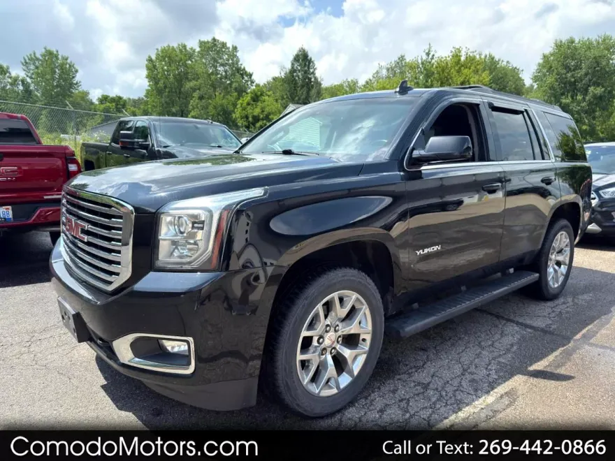 2017 Gmc Yukon SLE photo 1