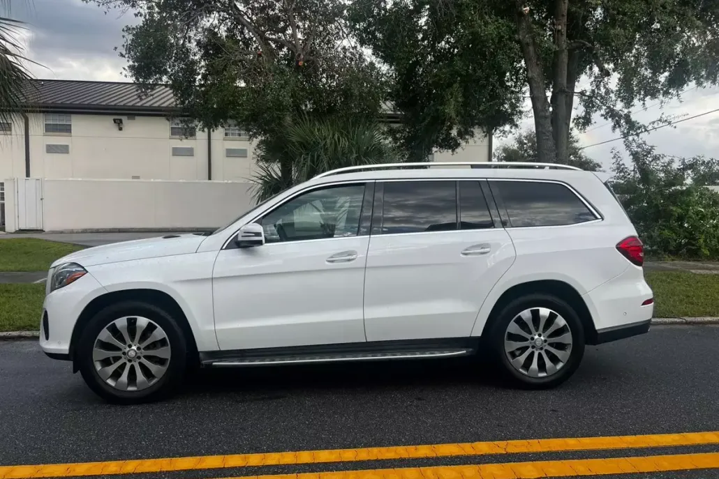 2017 Mercedes Benz GLS 450 photo 1