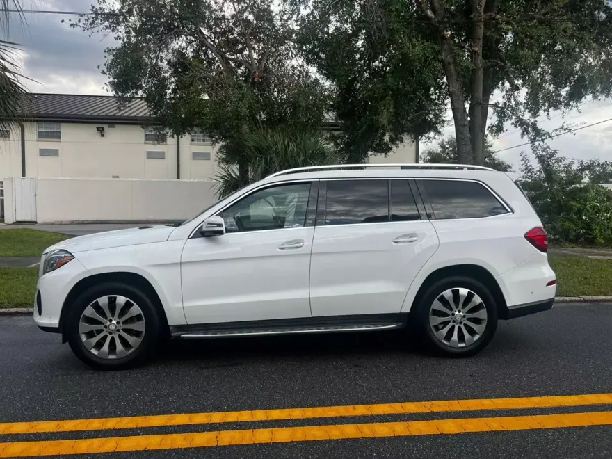 2017 Mercedes Benz GLS 450 photo 1