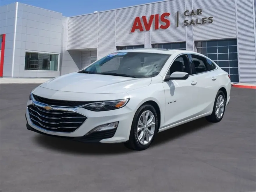 2024 Chevrolet Malibu 1LT photo 1