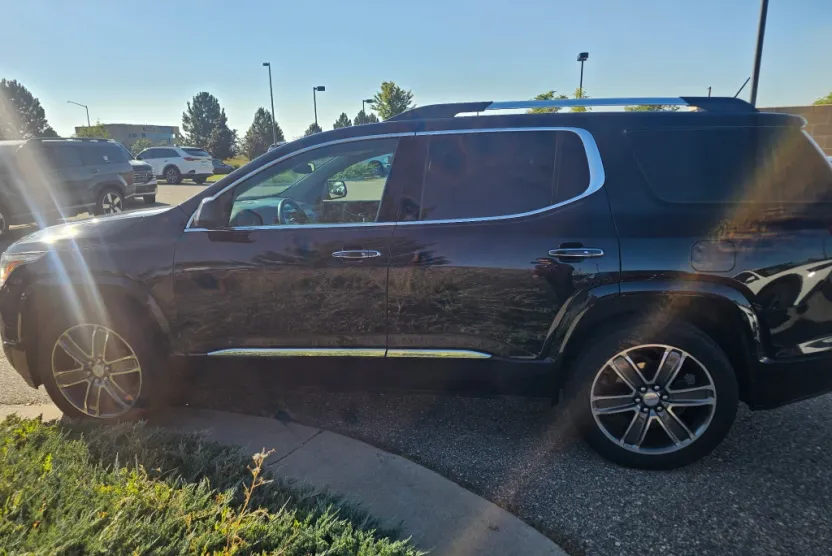 2017 Gmc Acadia Denali photo 1