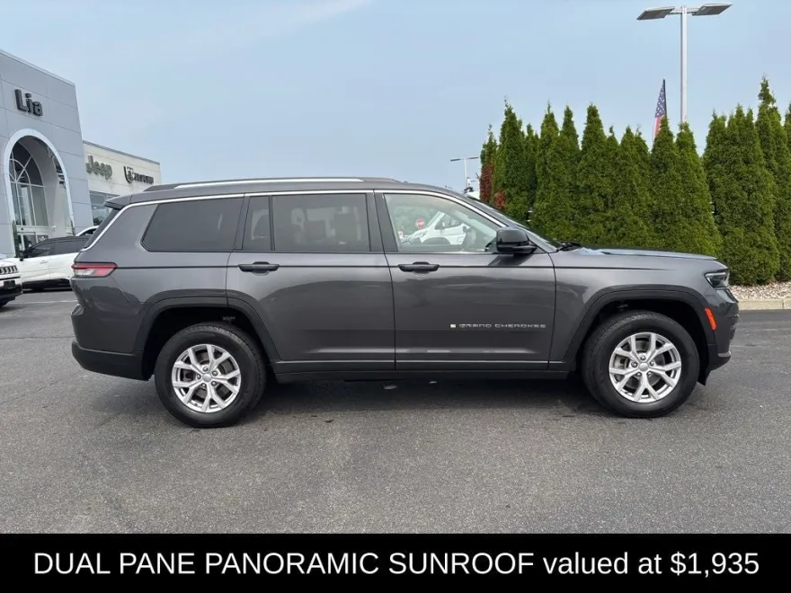 2022 Jeep Grand Cherokee Limited photo 1