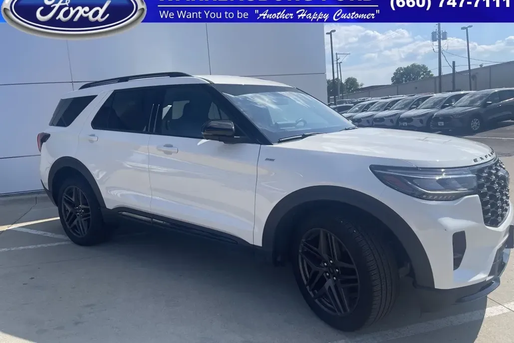 2025 Ford Explorer ST-Line photo 1