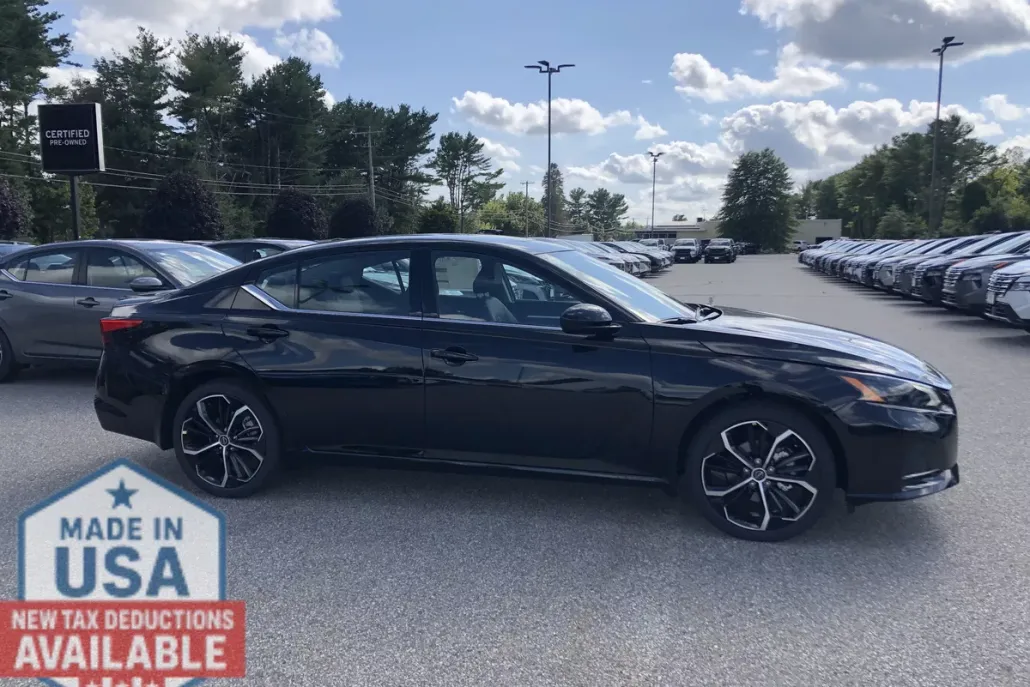 2025 Nissan Altima SR photo 1