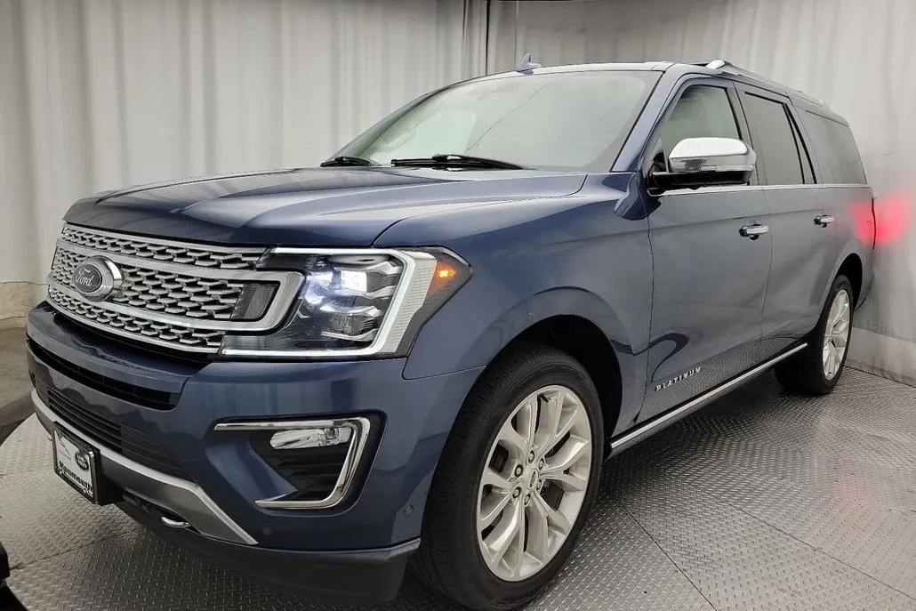 2019 Ford Expedition MAX Platinum photo 1