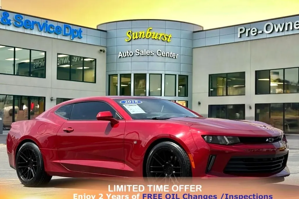 2018 Chevrolet Camaro 1LT photo 1