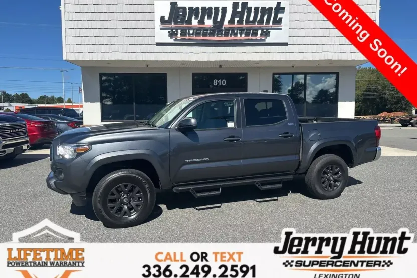 2023 Toyota Tacoma SR5 photo 1