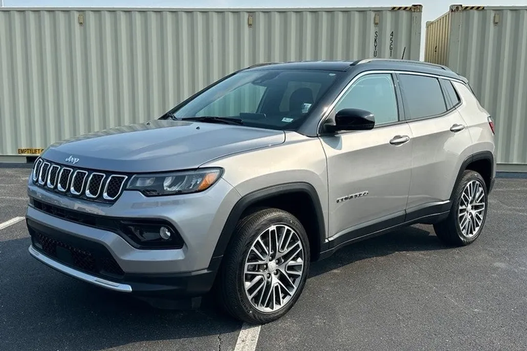 2023 Jeep Compass Limited photo 1