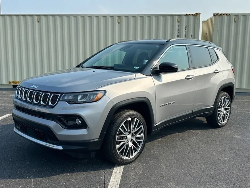2023 Jeep Compass Limited photo 1