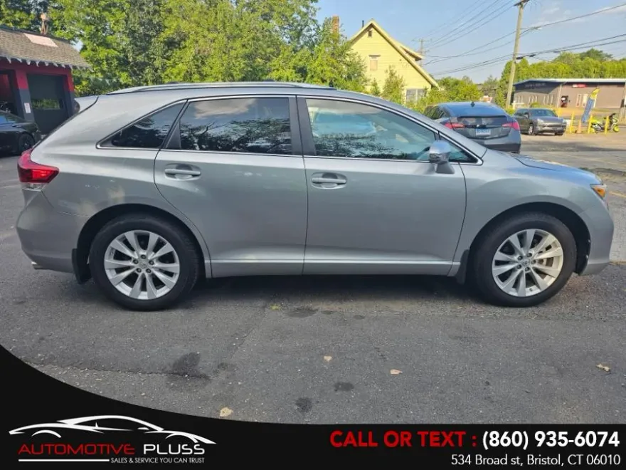 2015 Toyota Venza XLE photo 1